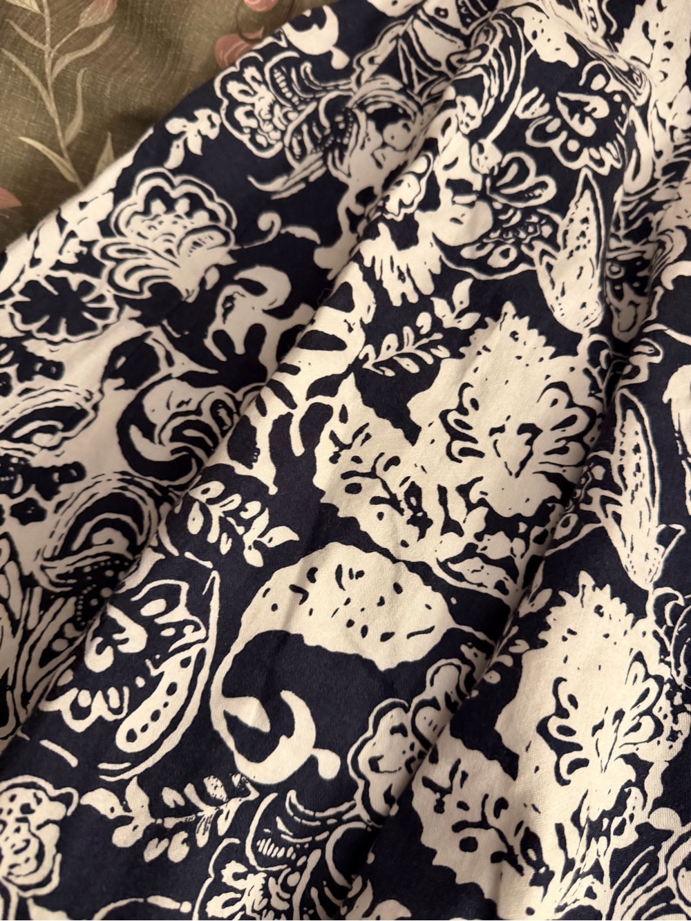 Women's Navy and White Floral A-Line Skirt - Picture 4 of 6